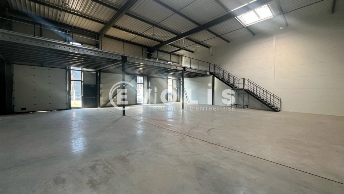 Photo 10 – location Entrepôts / activités	VILLEFONTAINE (38090)