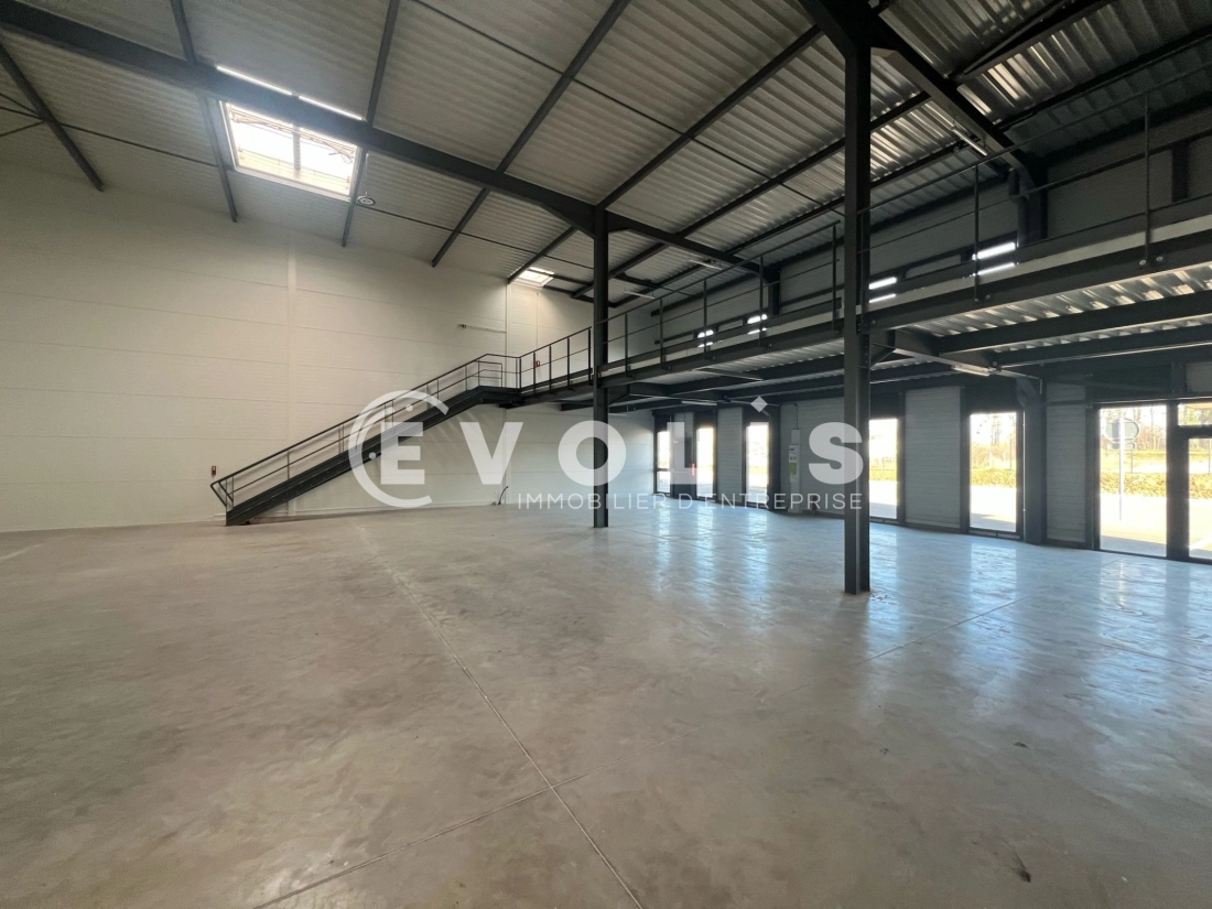 Photo 14 – location Entrepôts / activités	VILLEFONTAINE (38090)