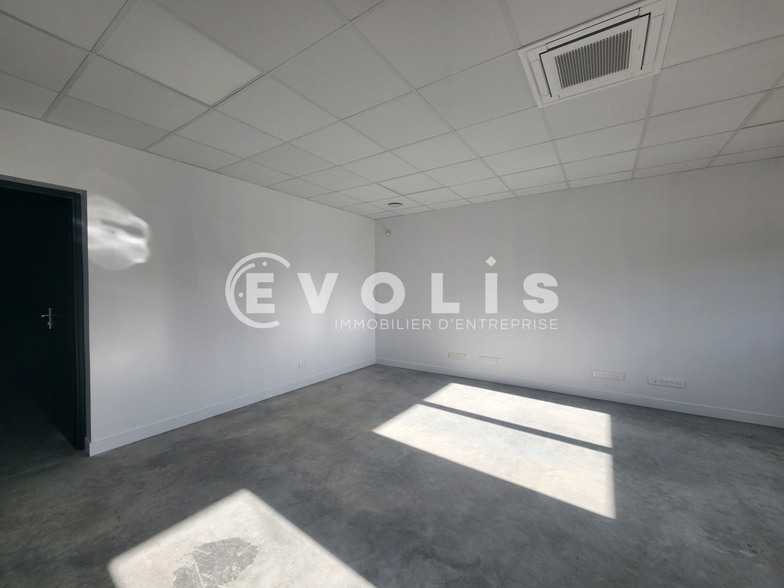 Photo 5 – location Entrepôts / activités	GENAS (69740)