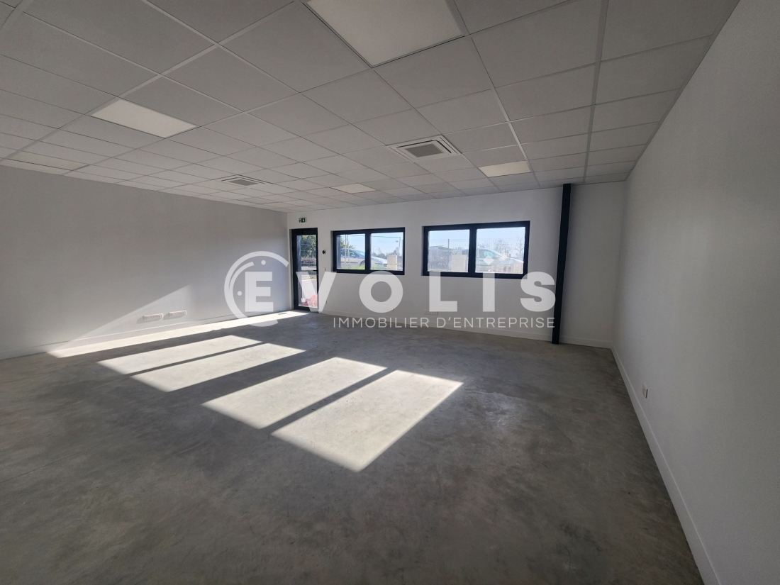 Photo 8 – location Entrepôts / activités	GENAS (69740)