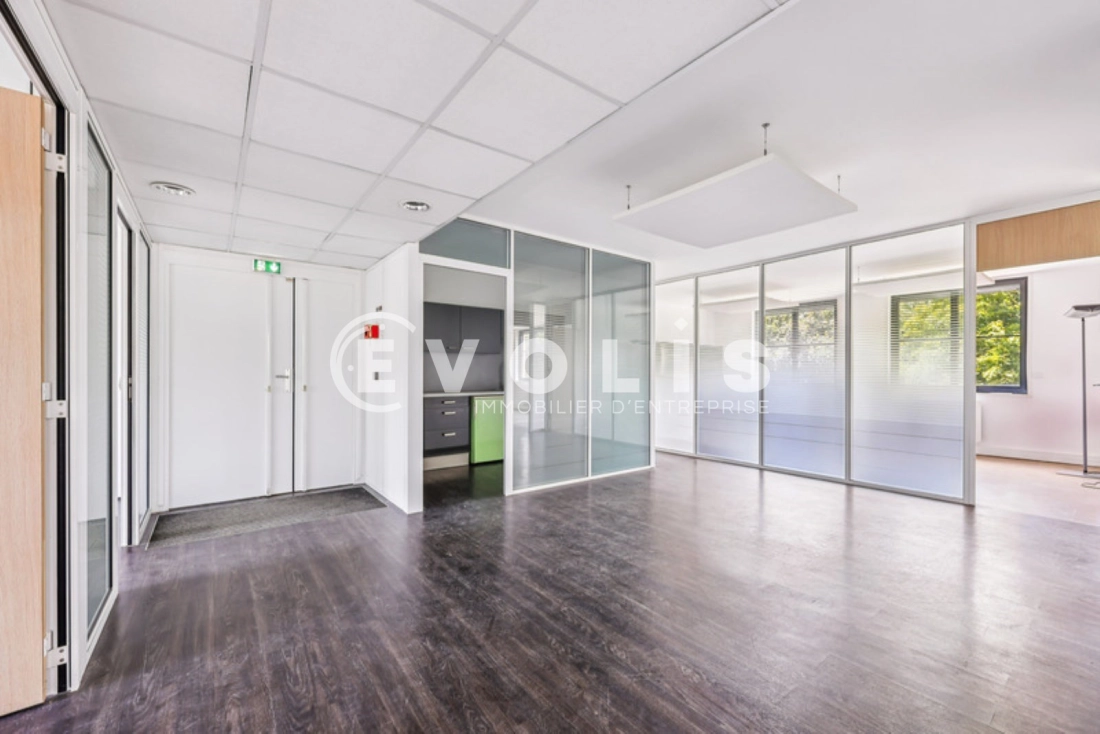 Photo 5 – location bureaux	LOGNES (77185)