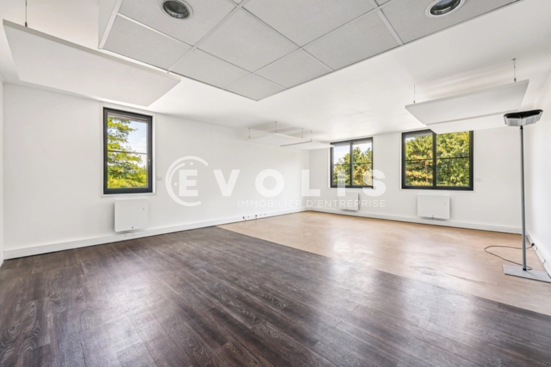 Photo 6 – location bureaux	LOGNES (77185)
