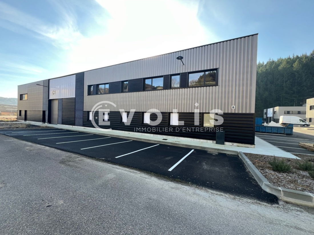 Photo 2 – vente Entrepôts / activités	TARARE (69170)