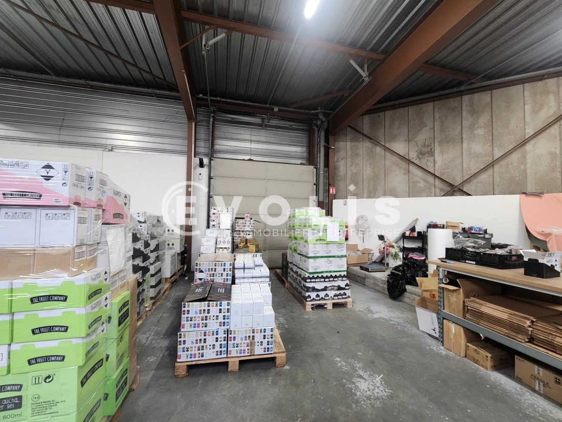 Photo 6 – location Entrepôts / activités	BRON (69500)