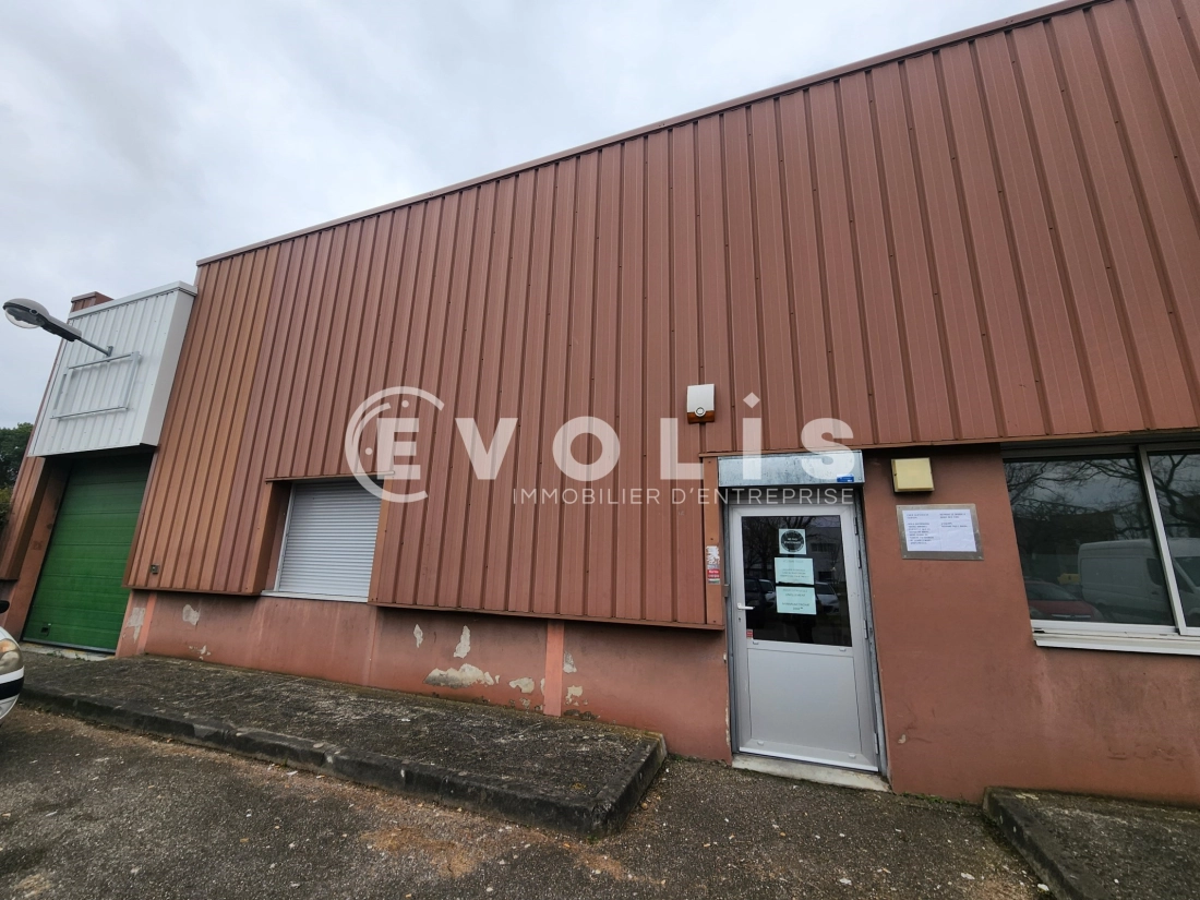 Photo 4 – location Entrepôts / activités	BRON (69500)