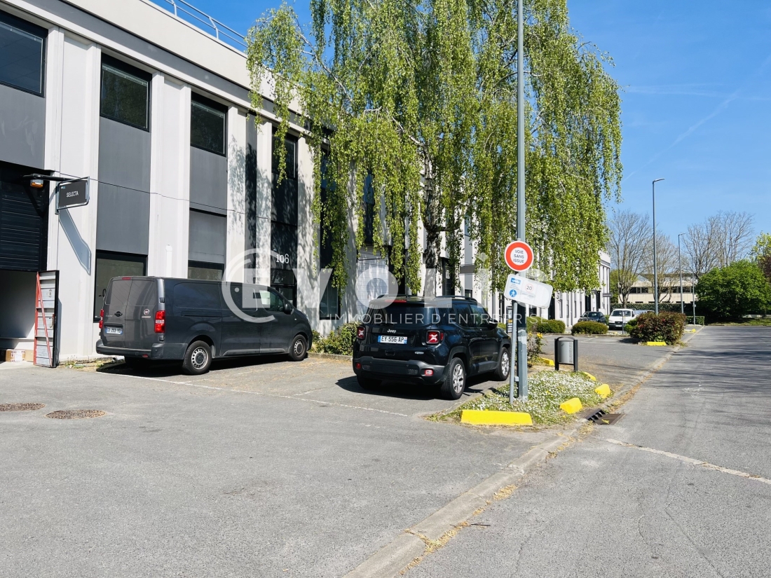 Photo 1 – location Entrepôts / activités	LOGNES (77185)