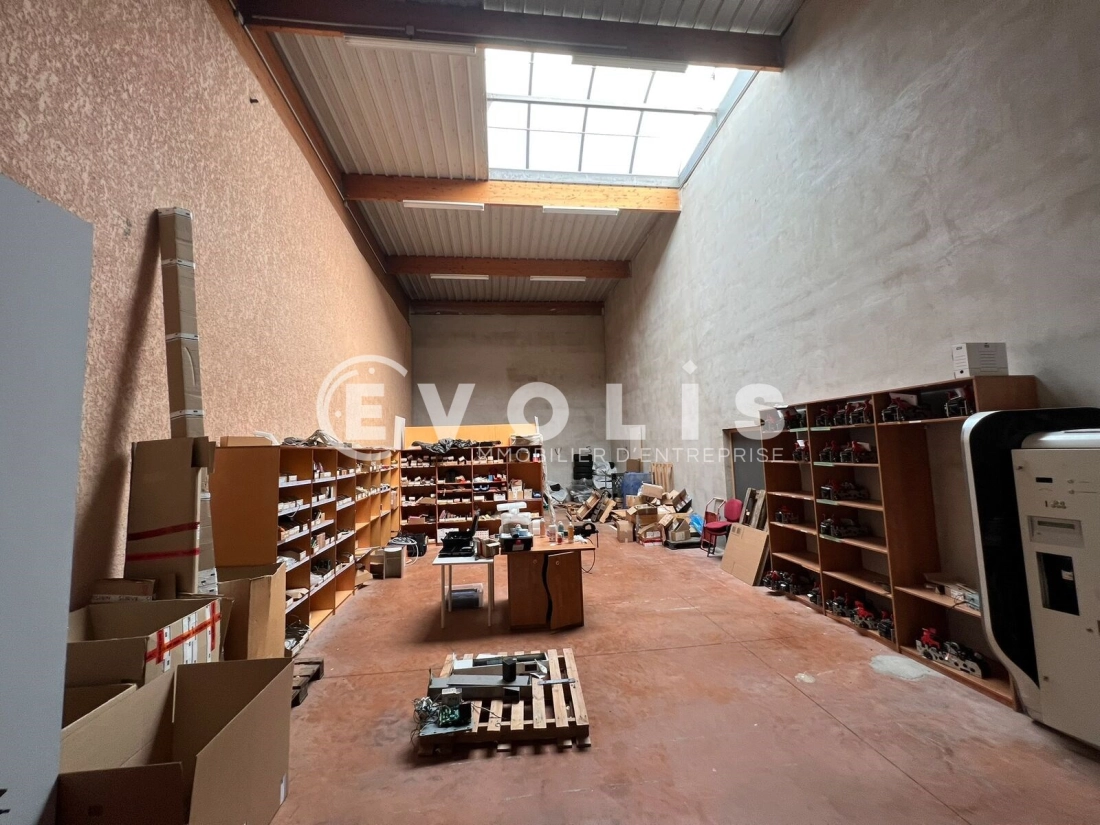 Photo 8 – location Entrepôts / activités	LA VERPILLIERE (38290)