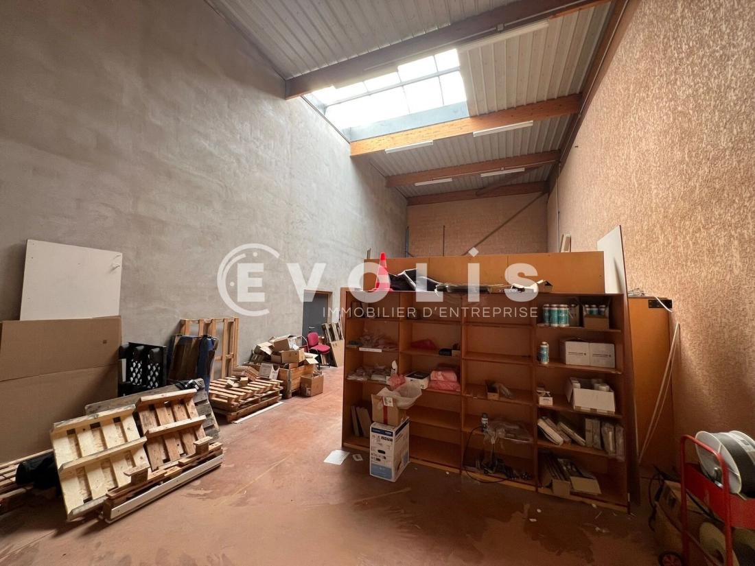 Photo 6 – location Entrepôts / activités	LA VERPILLIERE (38290)