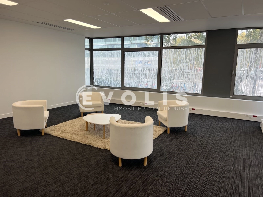 Photo 2 – location bureaux	IVRY SUR SEINE (94200)