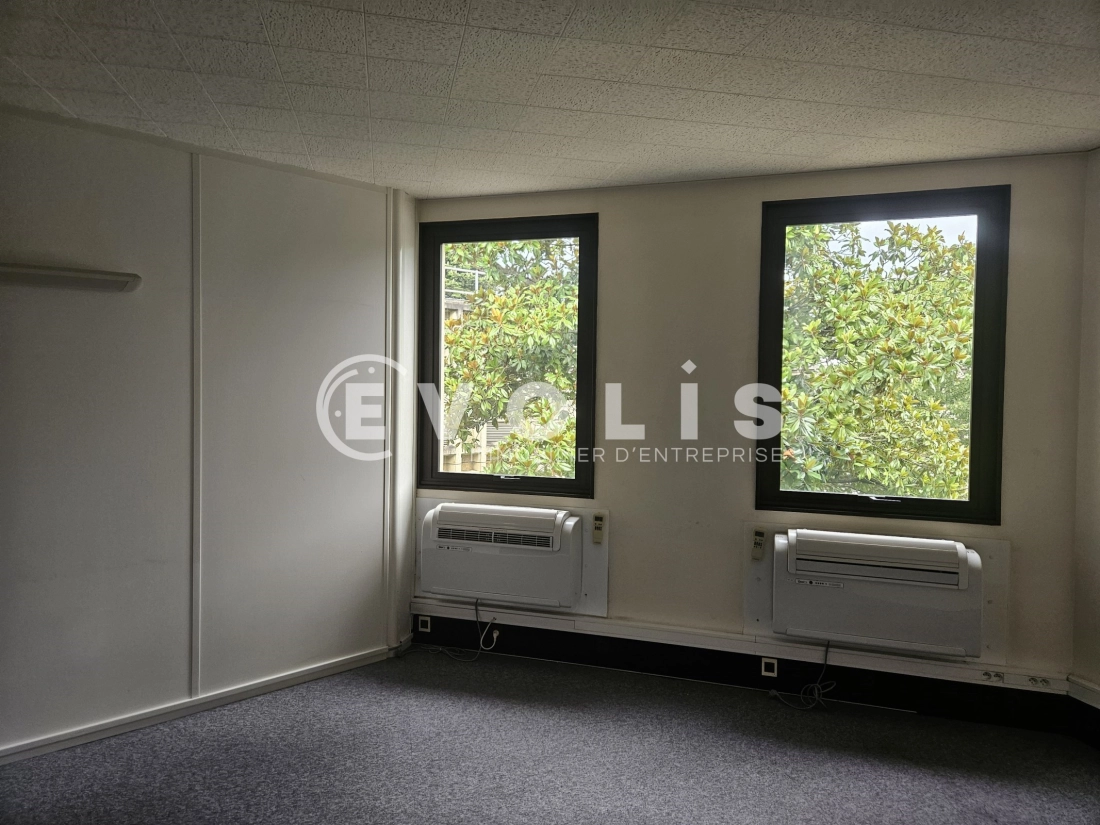 Photo 7 – location bureaux	SAINT AUBIN (91190)