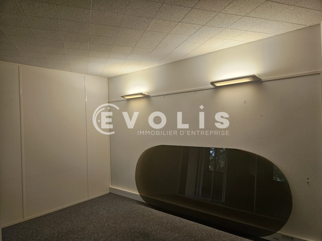 Photo 9 – location bureaux	SAINT AUBIN (91190)