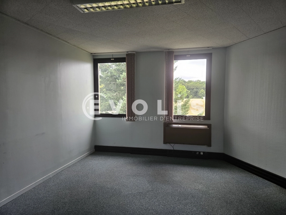 Photo 6 – location bureaux	SAINT AUBIN (91190)
