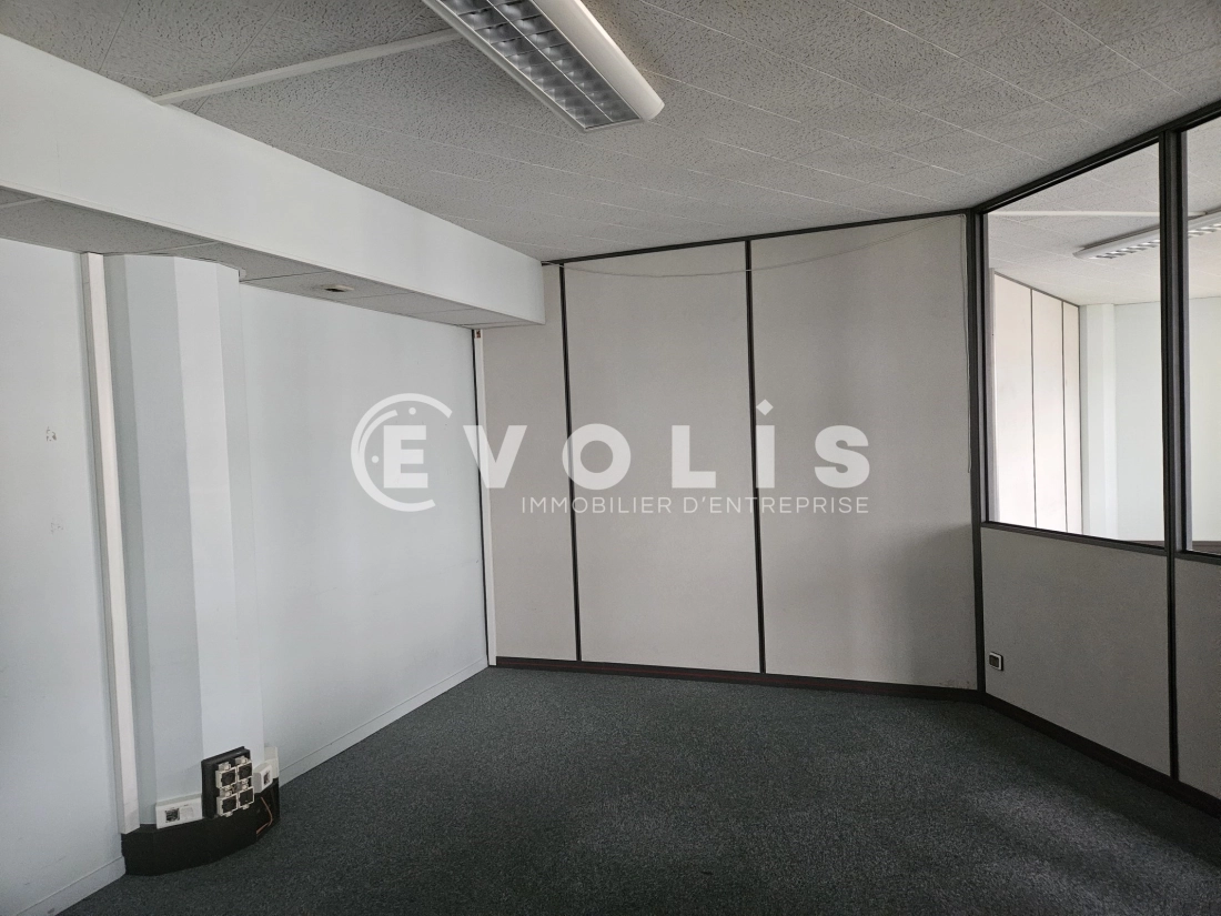 Photo 8 – location bureaux	SAINT AUBIN (91190)