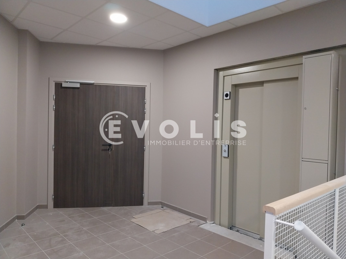 Photo 8 – location bureaux	BOURGOIN JALLIEU (38300)