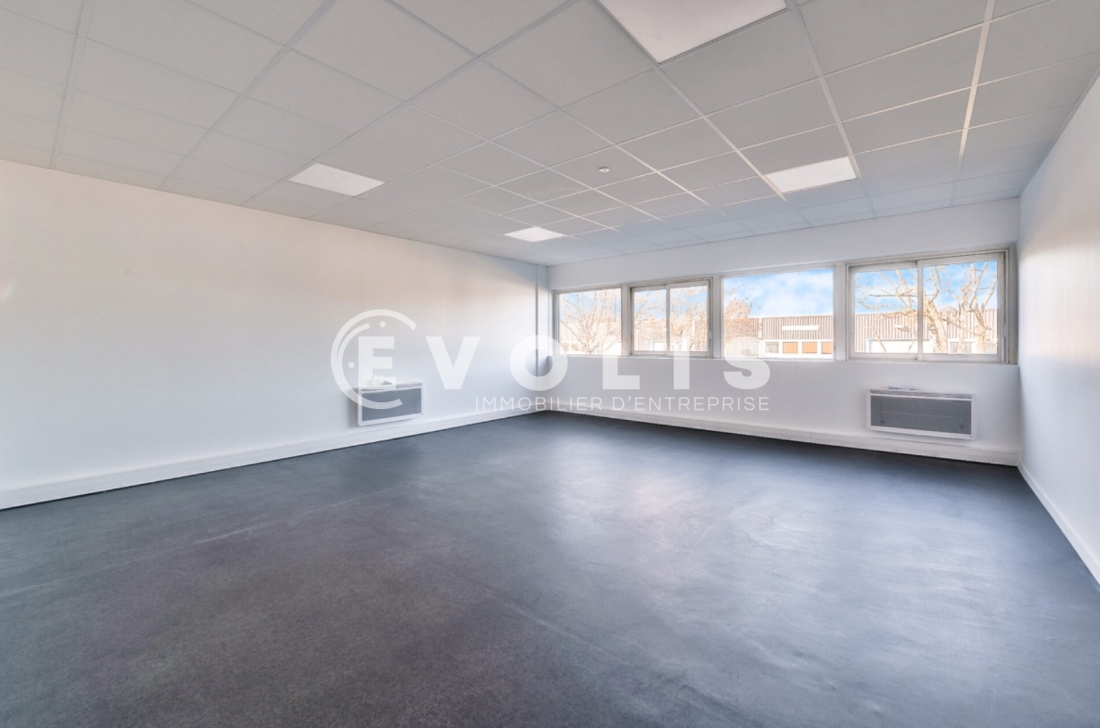 Photo 5 – location Entrepôts / activités	TORCY (77200)