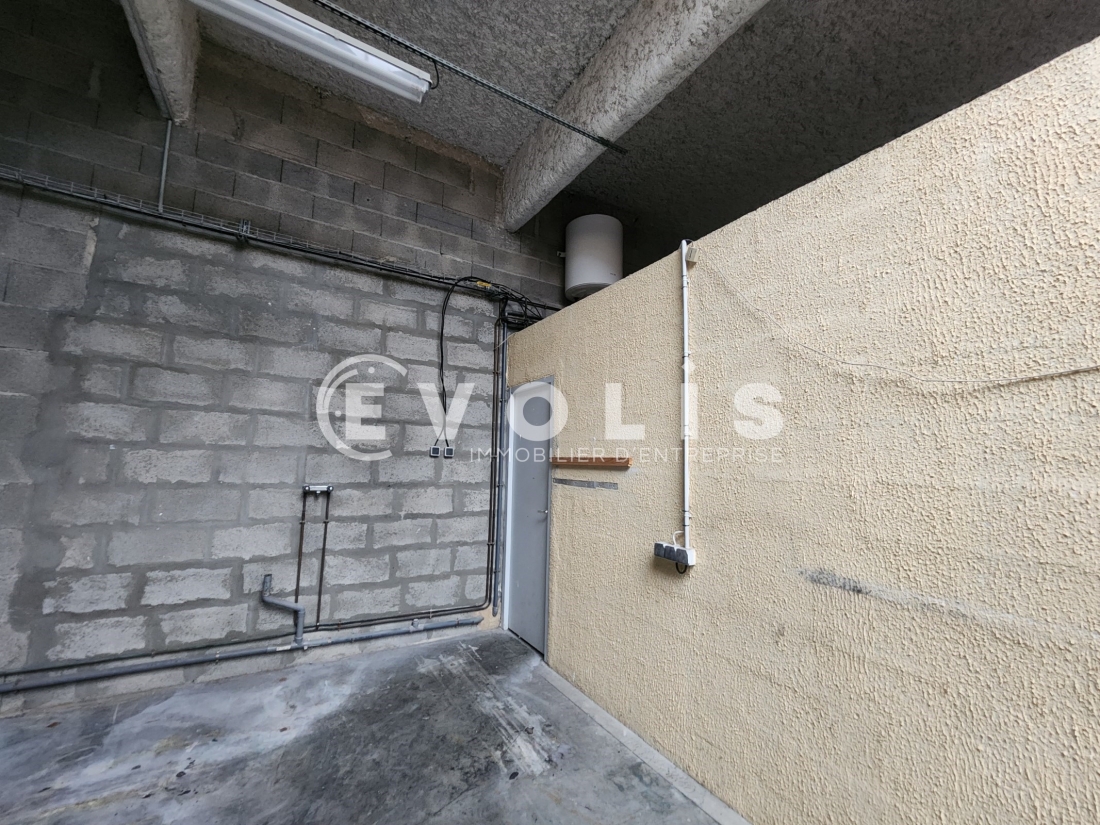Photo 12 – location Entrepôts / activités	MEYZIEU (69330)