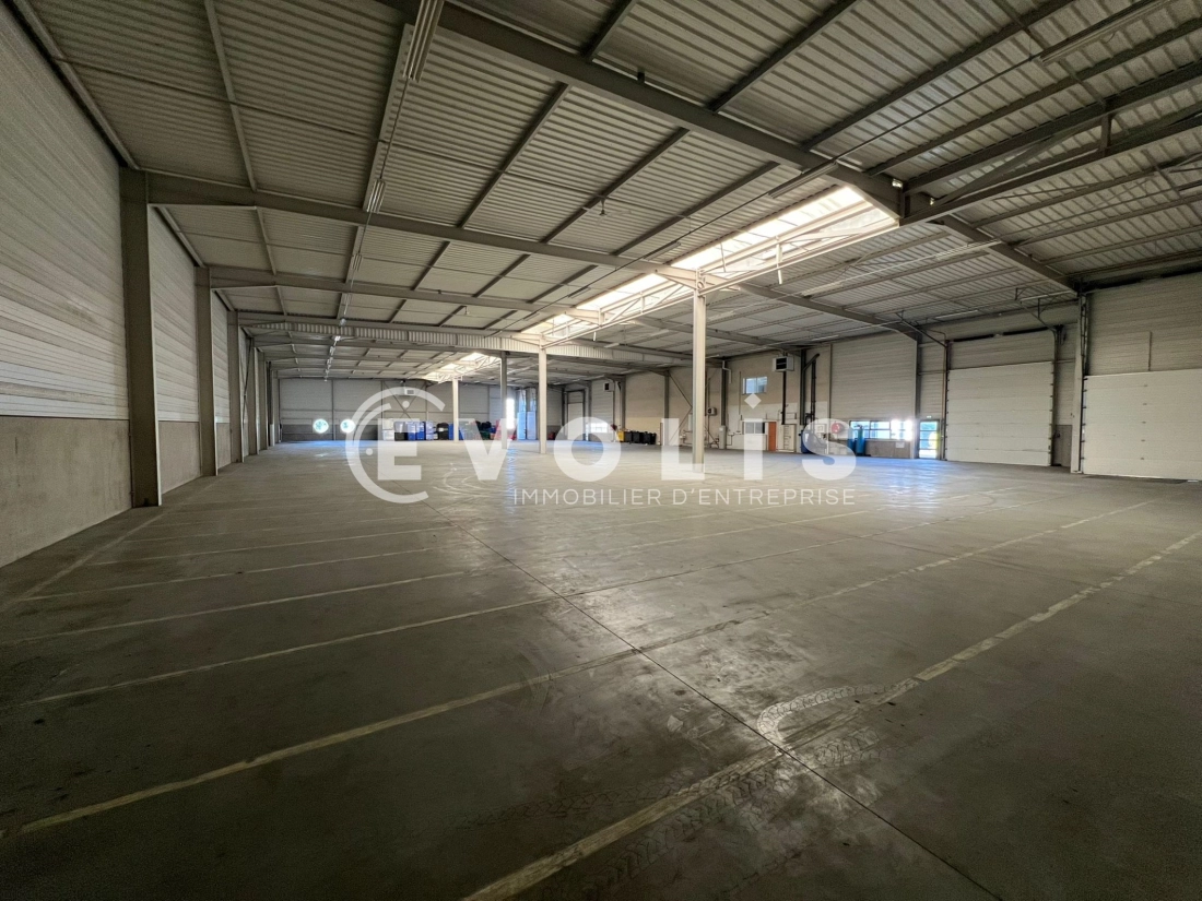 Photo 6 – location Entrepôts / activités	CHAPONNAY (69970)