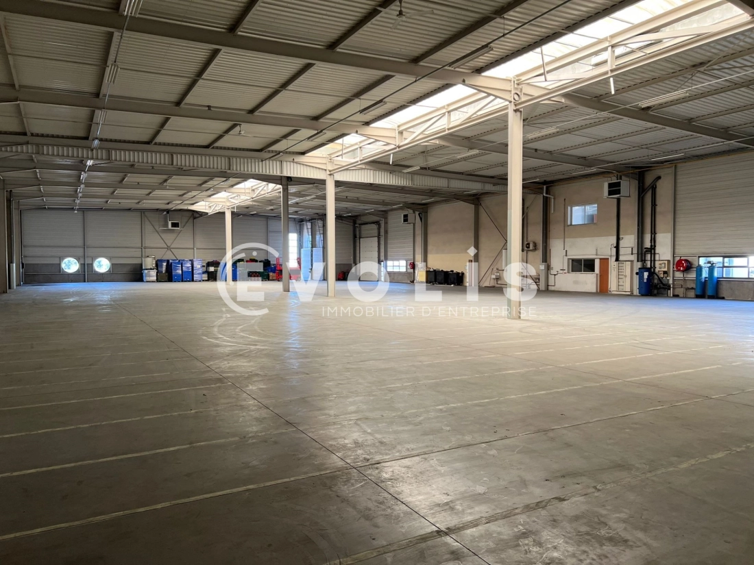 Photo 7 – location Entrepôts / activités	CHAPONNAY (69970)