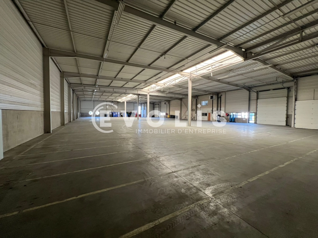 Photo 10 – location Entrepôts / activités	CHAPONNAY (69970)