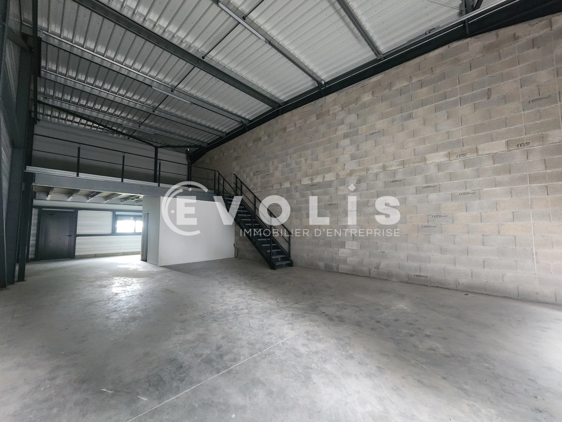 Photo 5 – location Entrepôts / activités	CHARVIEU CHAVAGNEUX (38230)