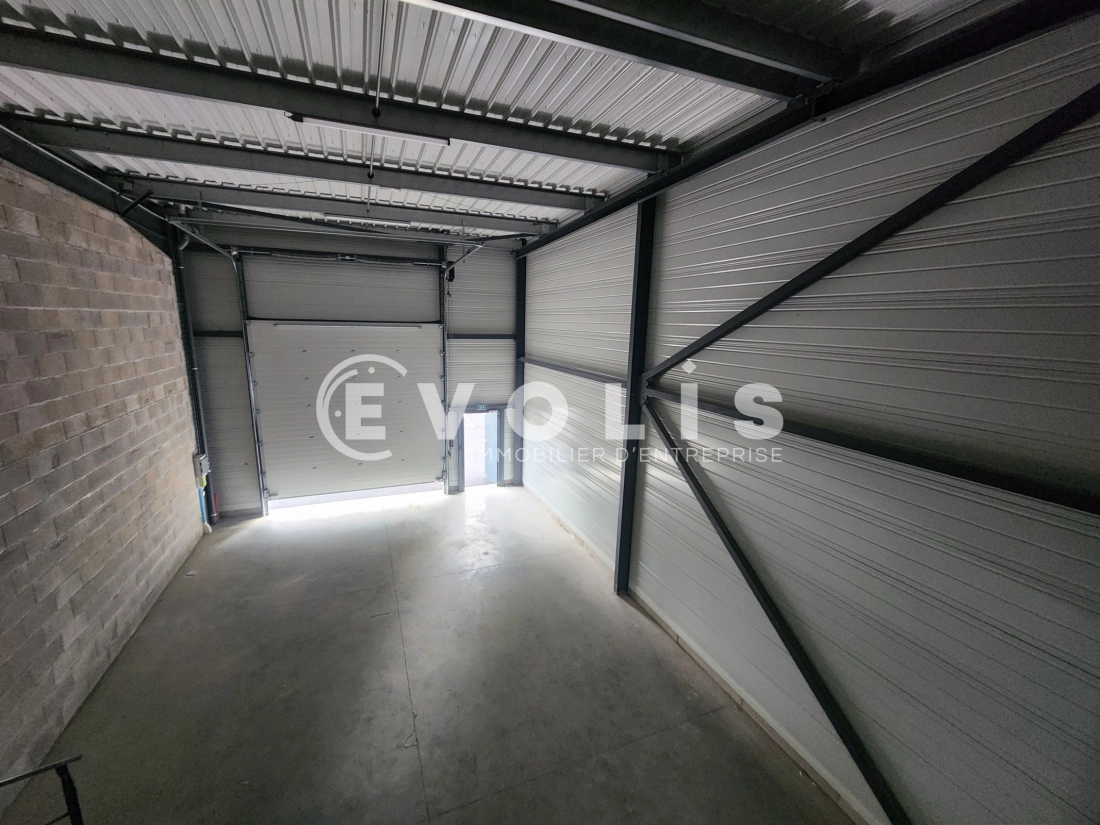 Photo 8 – location Entrepôts / activités	CHARVIEU CHAVAGNEUX (38230)