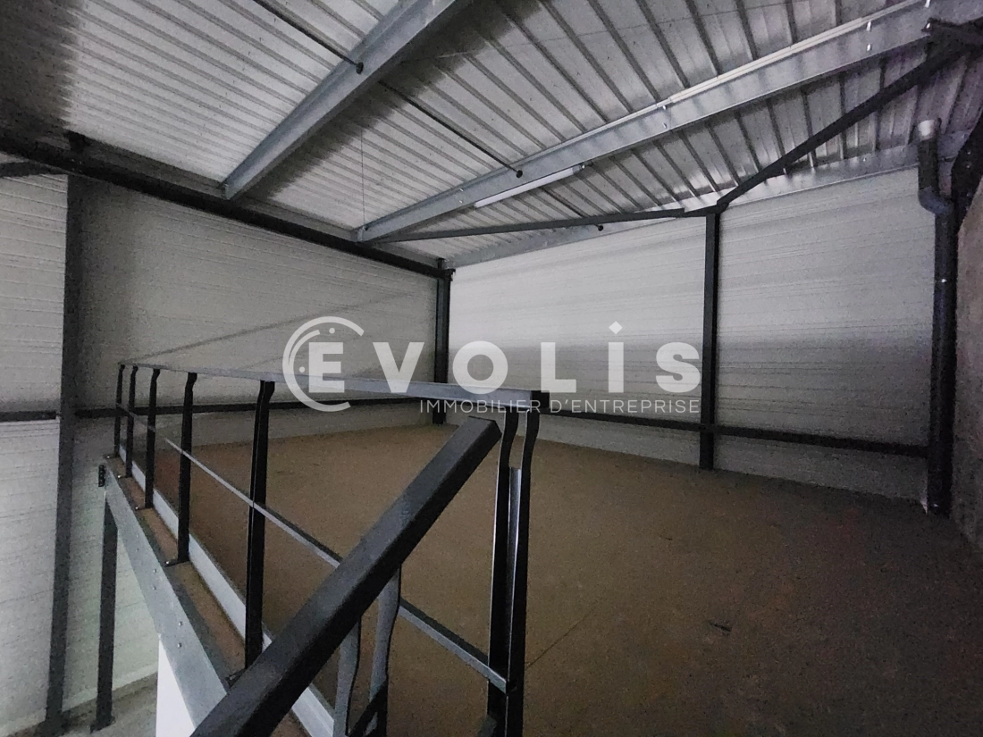 Photo 9 – location Entrepôts / activités	CHARVIEU CHAVAGNEUX (38230)