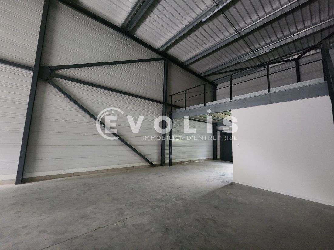 Photo 13 – location Entrepôts / activités	CHARVIEU CHAVAGNEUX (38230)