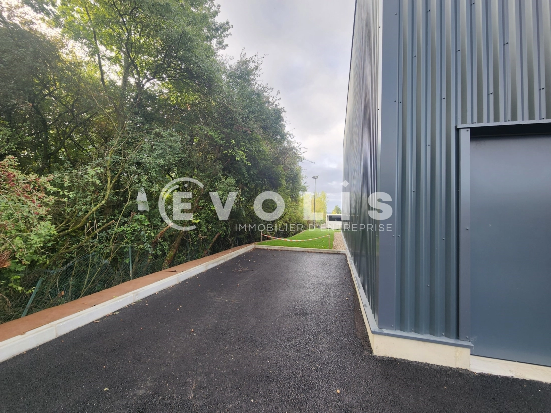 Photo 15 – location Entrepôts / activités	CHARVIEU CHAVAGNEUX (38230)