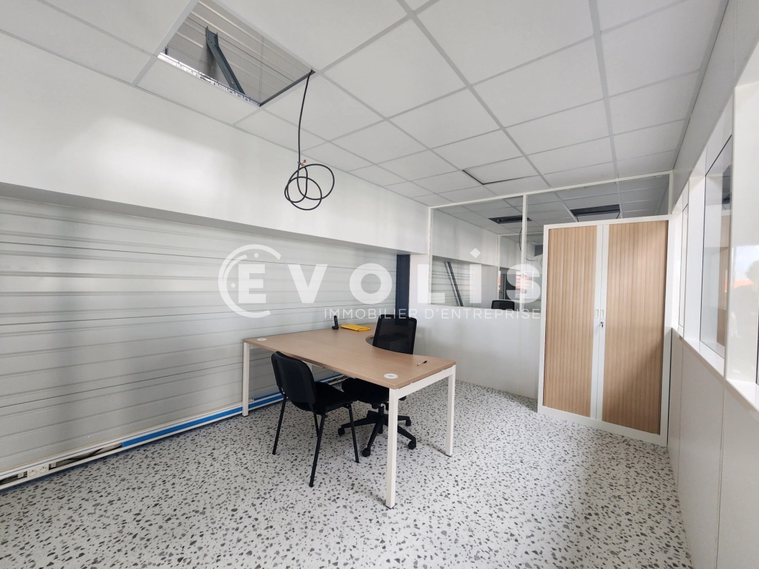 Photo 15 – location Entrepôts / activités	CHASSIEU (69680)