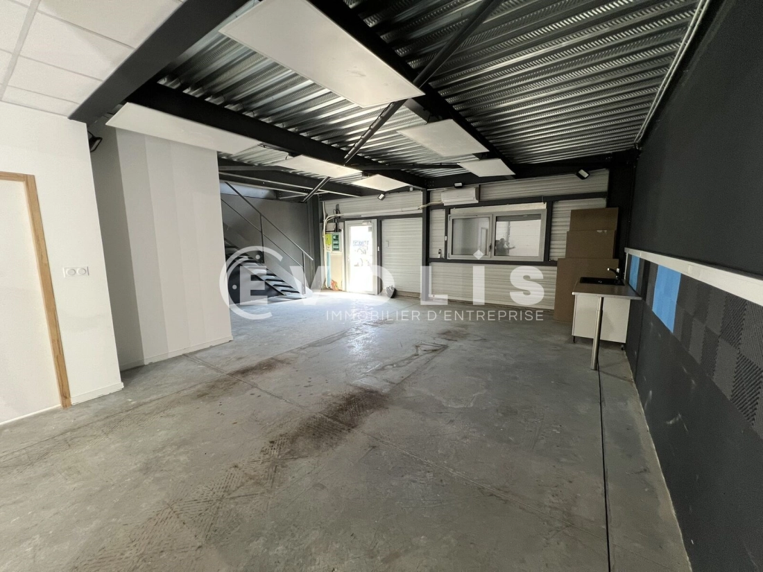 Photo 4 – vente Entrepôts / activités	DAGNEUX (01120)