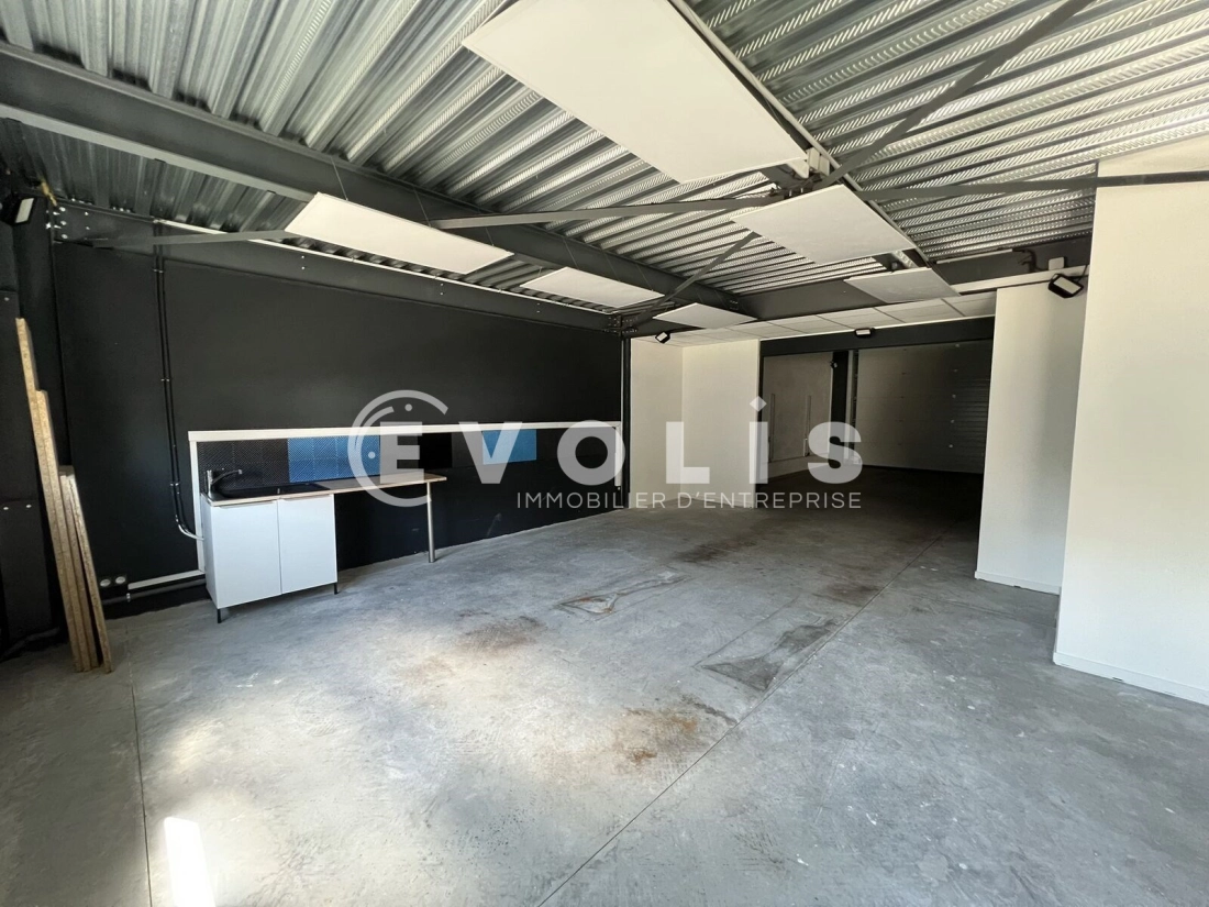 Photo 13 – vente Entrepôts / activités	DAGNEUX (01120)