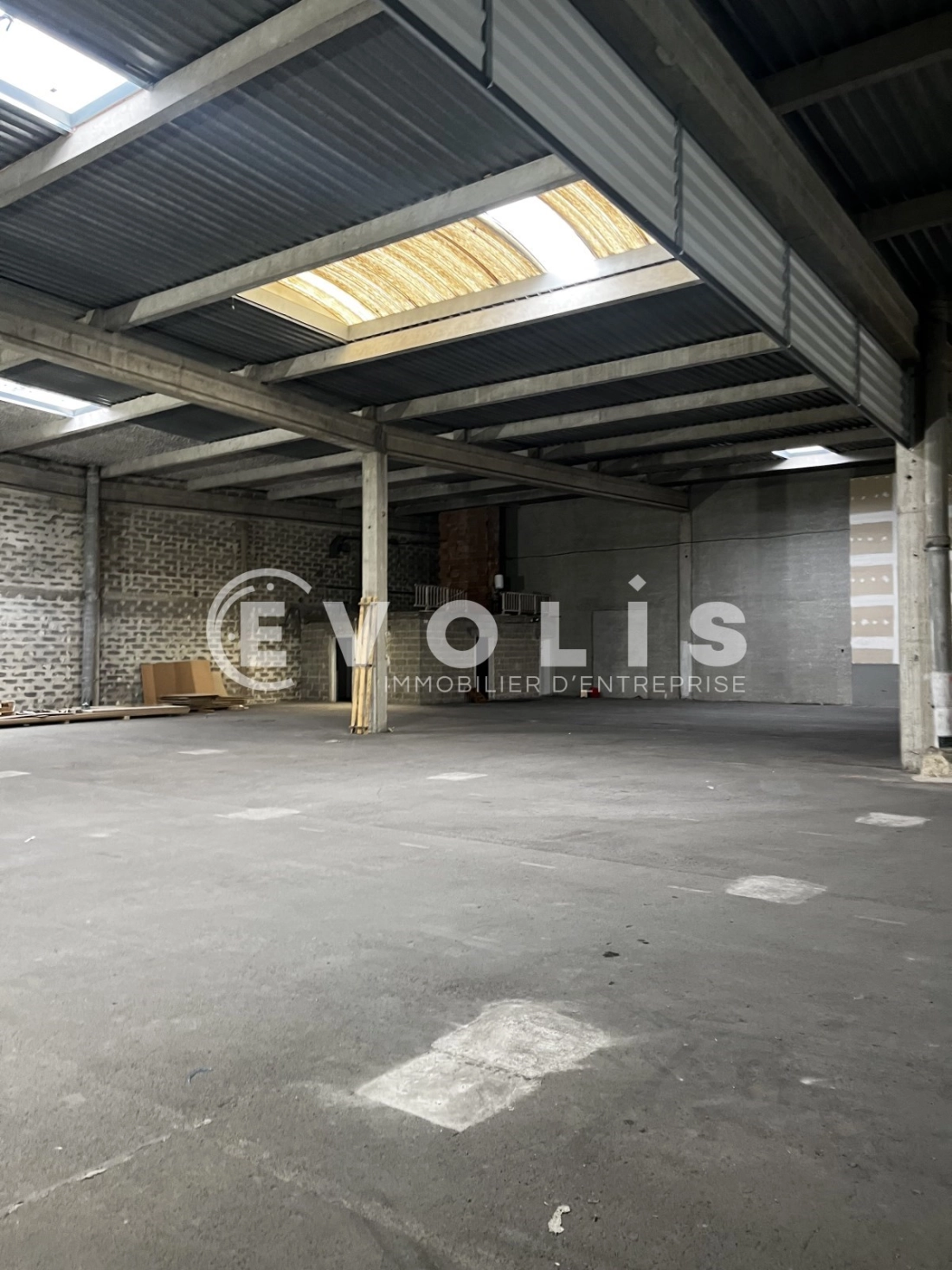 Photo 3 – location Entrepôts / activités	VEDENE (84270)