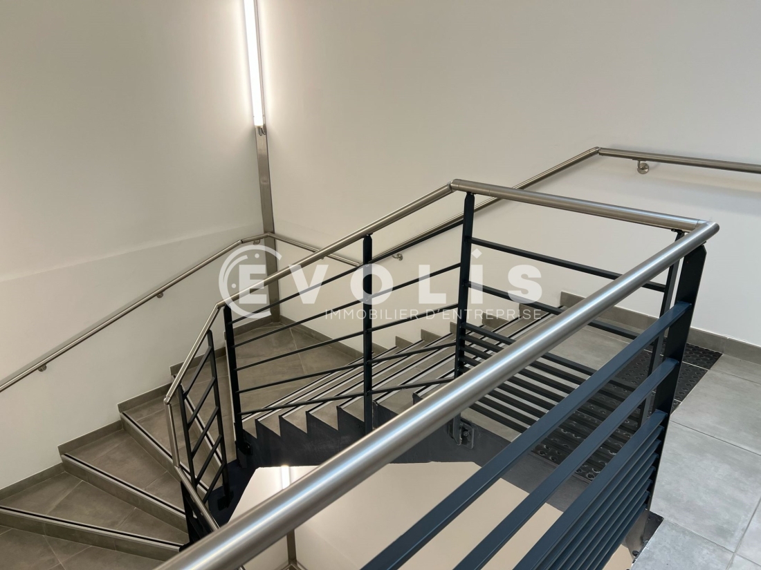 Photo 3 – location bureaux	VAULX MILIEU (38090)