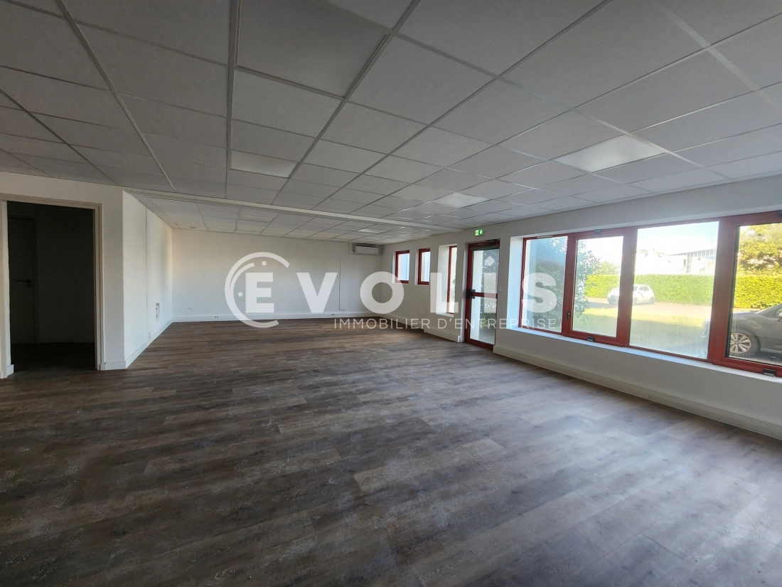 Photo 5 – location Entrepôts / activités	GENAS (69740)
