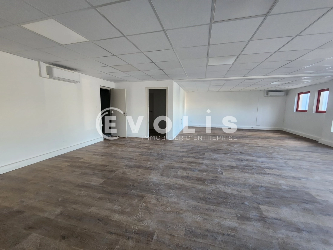 Photo 6 – location Entrepôts / activités	GENAS (69740)