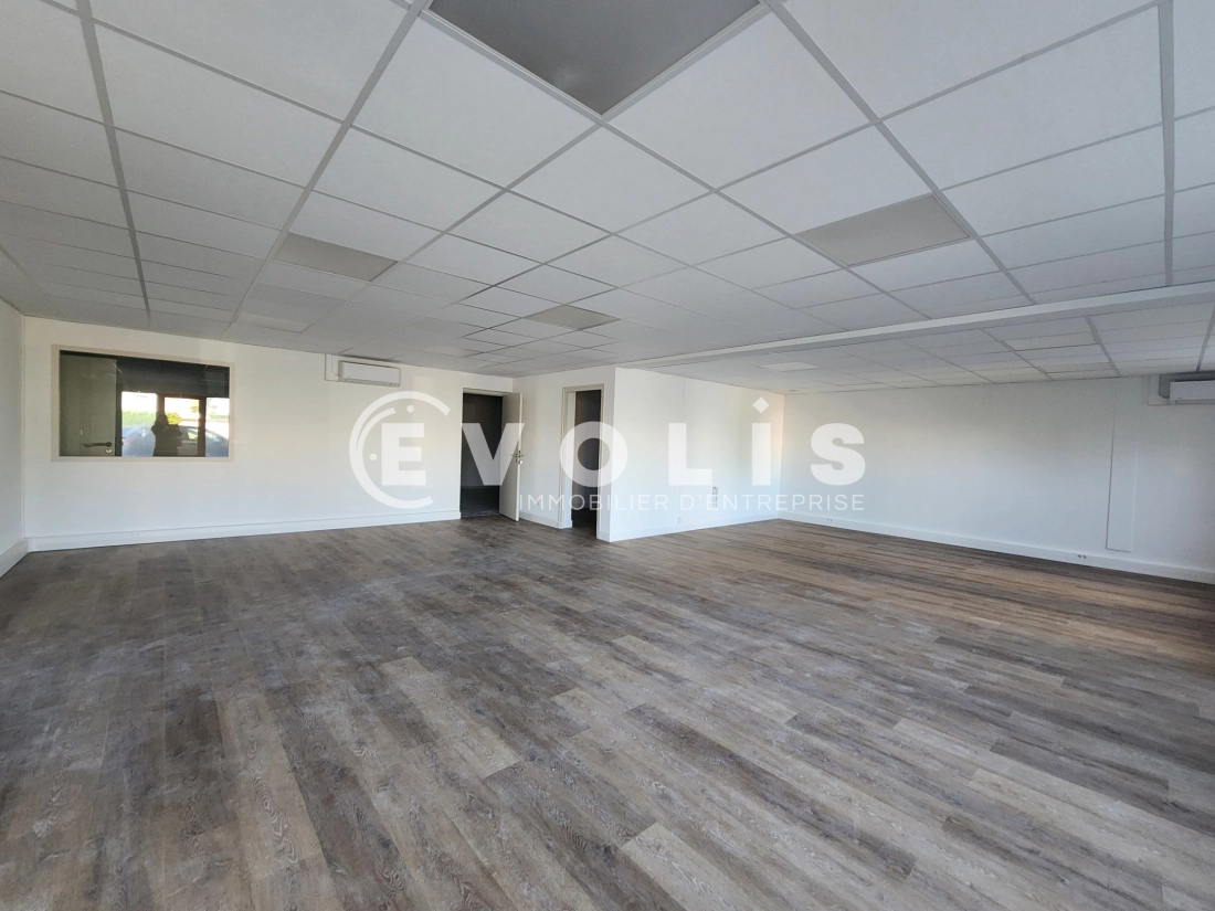 Photo 12 – location Entrepôts / activités	GENAS (69740)