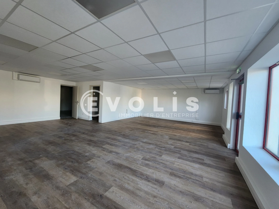 Photo 13 – location Entrepôts / activités	GENAS (69740)