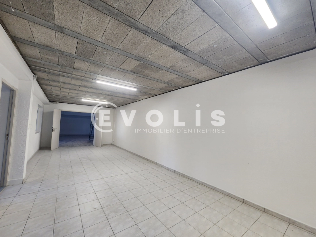 Photo 7 – location Entrepôts / activités	GENAS (69740)