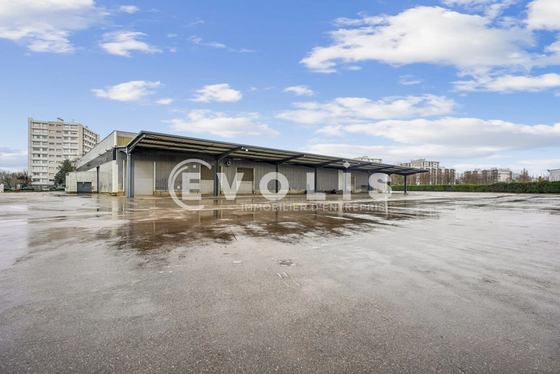 Photo 10 – vente Entrepôts / activités	SAINT PRIEST (69800)