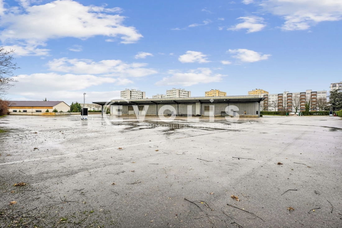 Photo 9 – vente Entrepôts / activités	SAINT PRIEST (69800)