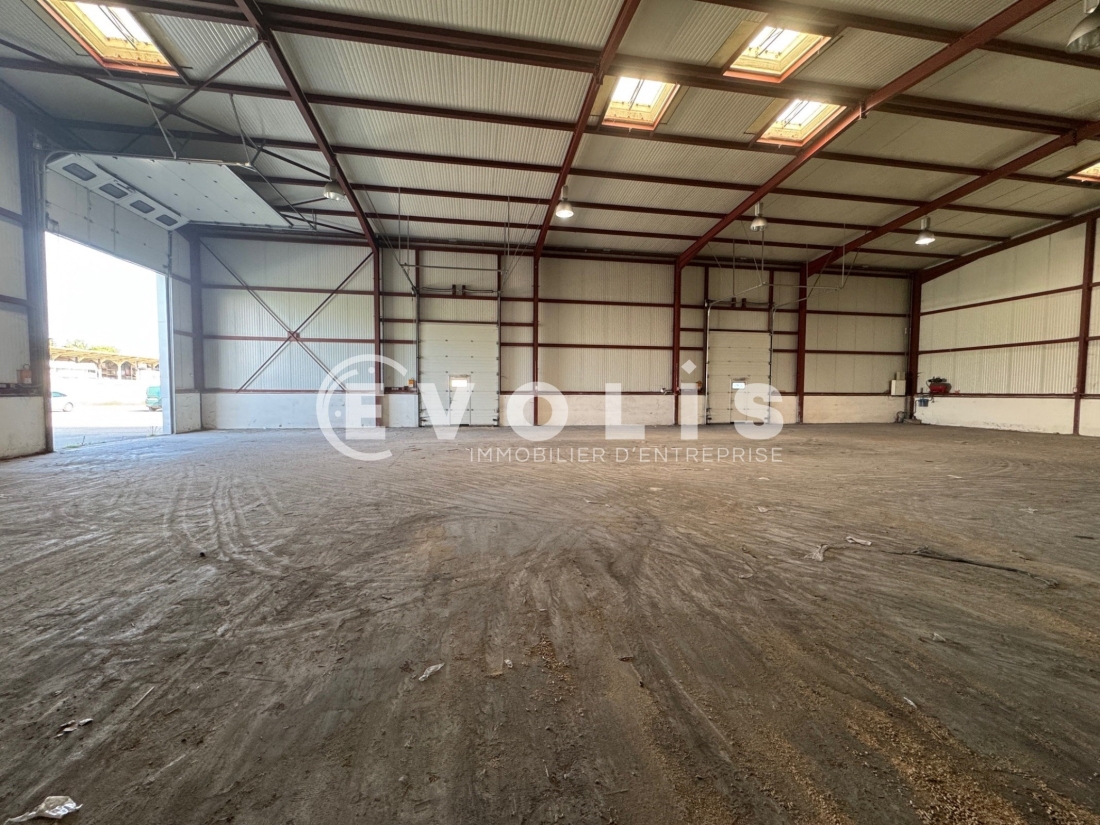 Photo 1 – location Entrepôts / activités	RIVERY (80136)