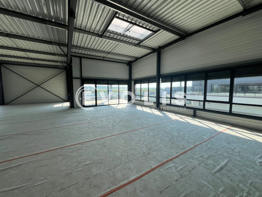 Photo 14 – location Entrepôts / activités	ARNAS (69400)