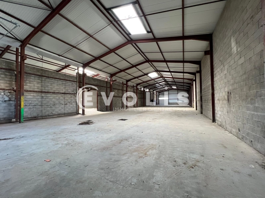 Photo 7 – location Entrepôts / activités	Belleville-en-Beaujolais (69220)