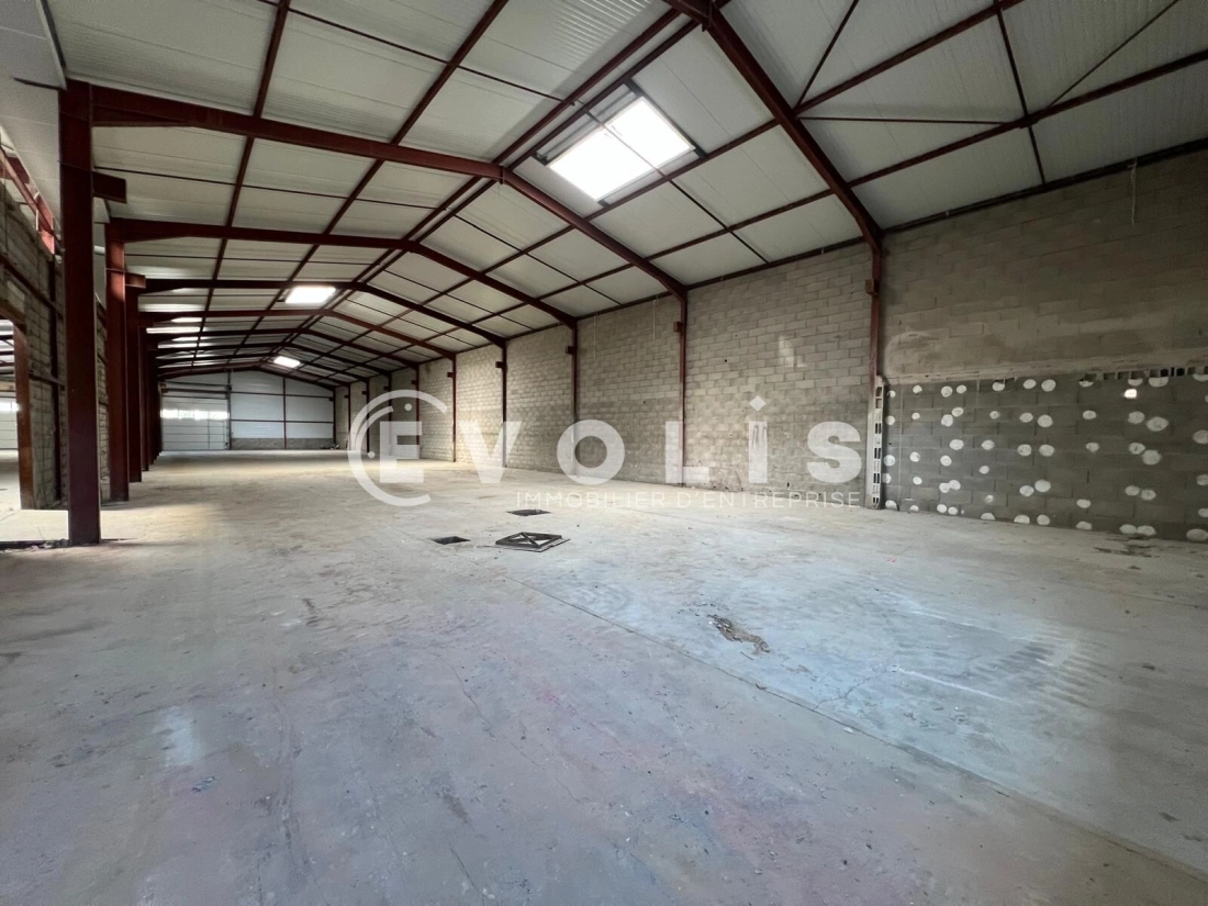 Photo 8 – location Entrepôts / activités	Belleville-en-Beaujolais (69220)