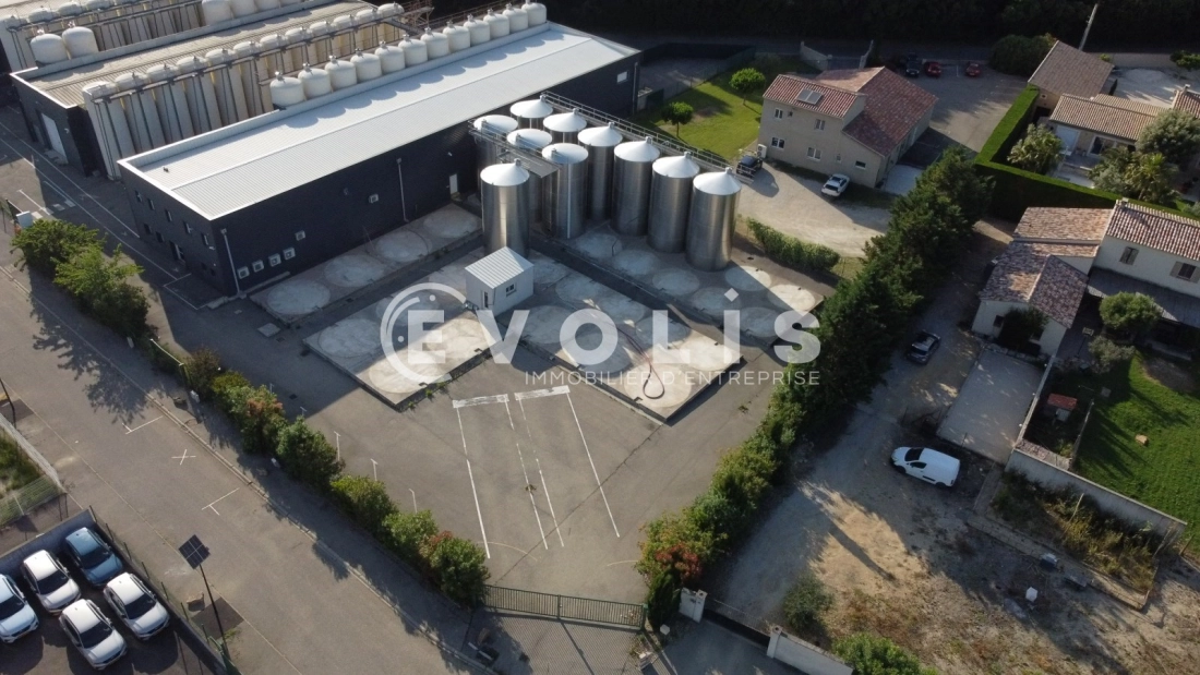 Photo 5 – vente Entrepôts / activités	PIOLENC (84420)