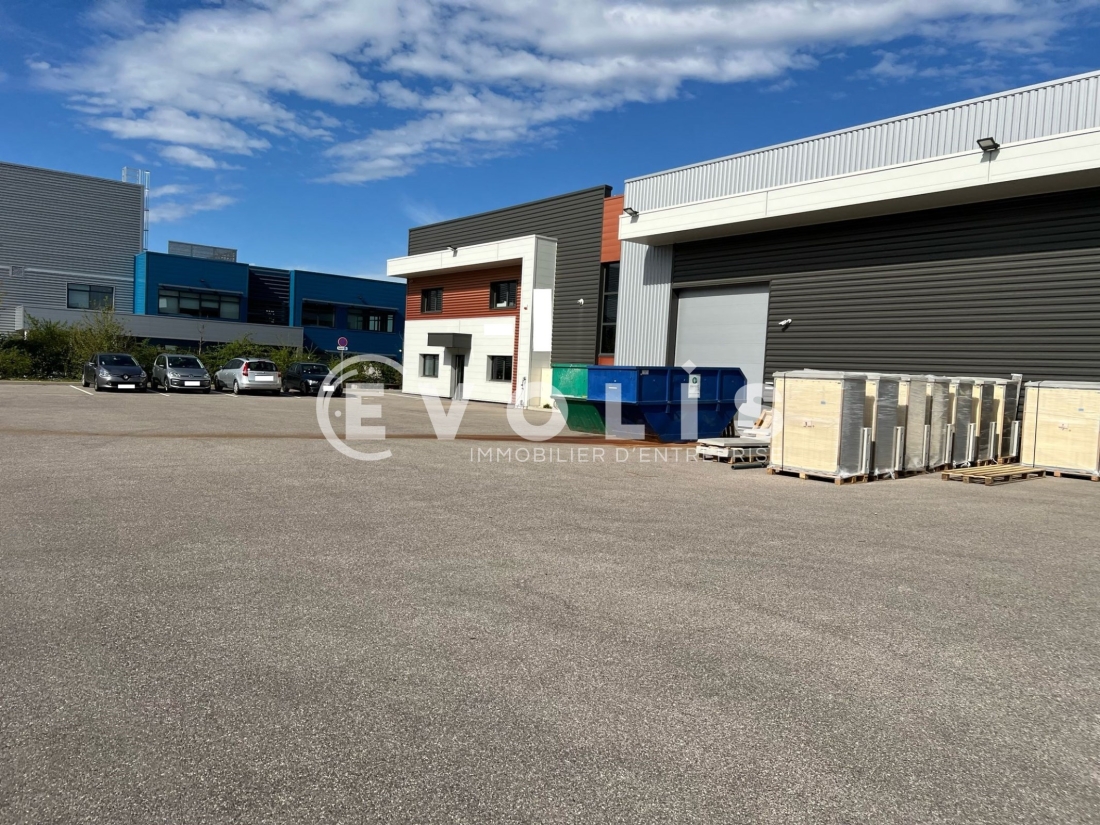 Photo 10 – location Entrepôts / activités	JONAGE (69330)