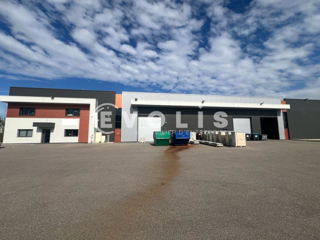 Photo 11 – location Entrepôts / activités	JONAGE (69330)