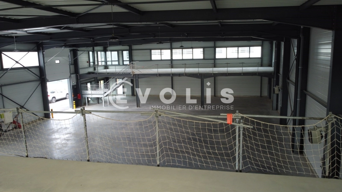Photo 3 – location Entrepôts / activités	VEDENE (84270)