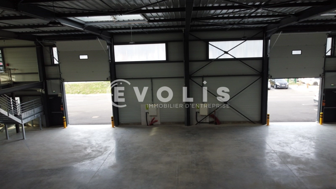 Photo 4 – location Entrepôts / activités	VEDENE (84270)