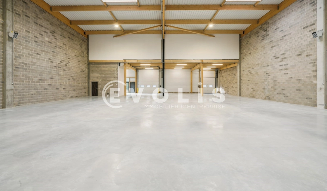 Photo 2 – location Entrepôts / activités	GRAVESON (13690)